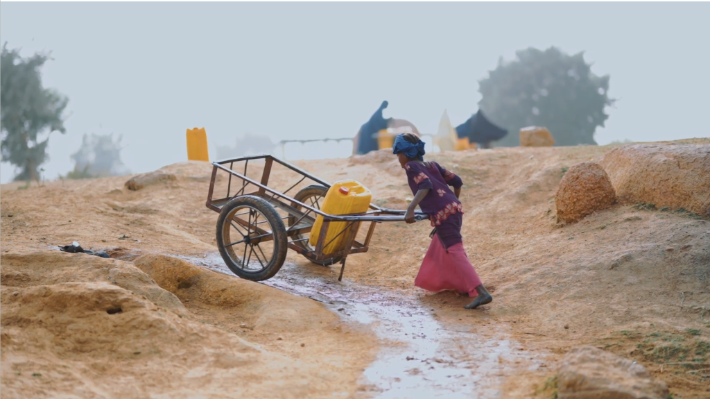 Eau potable à Bamako : une capitale, deux mondes